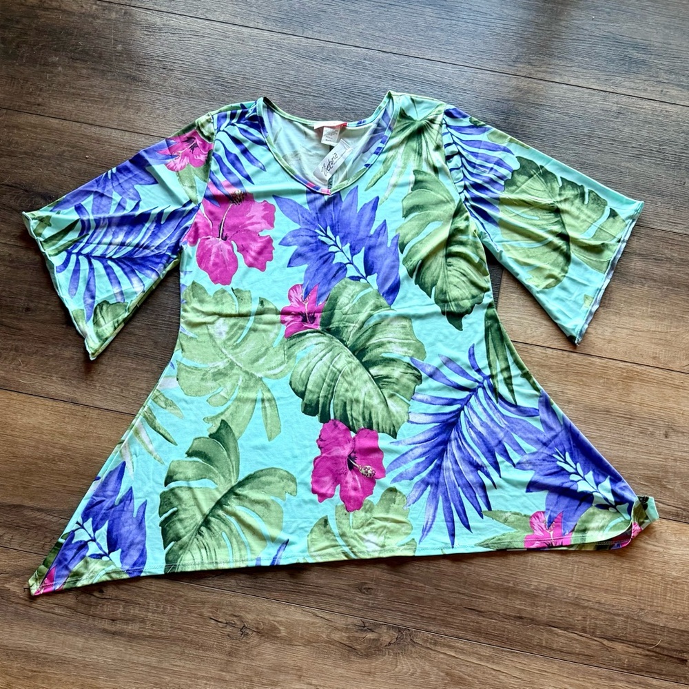Women’s Pretty Woman Tropical Print Blouse
